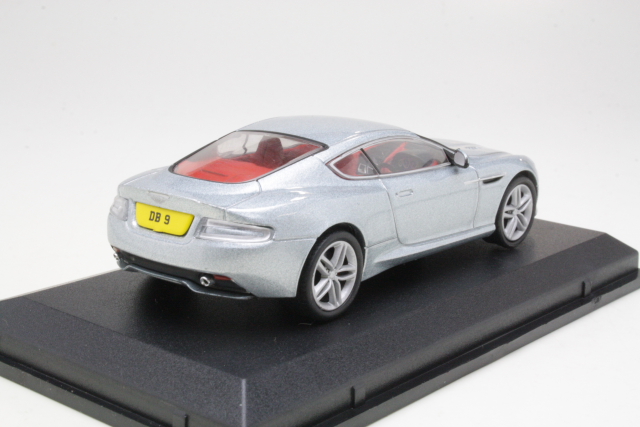 Aston Martin DB9 Coupe, light blue