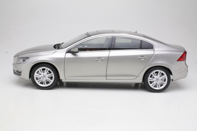 Volvo S60 2015, beige