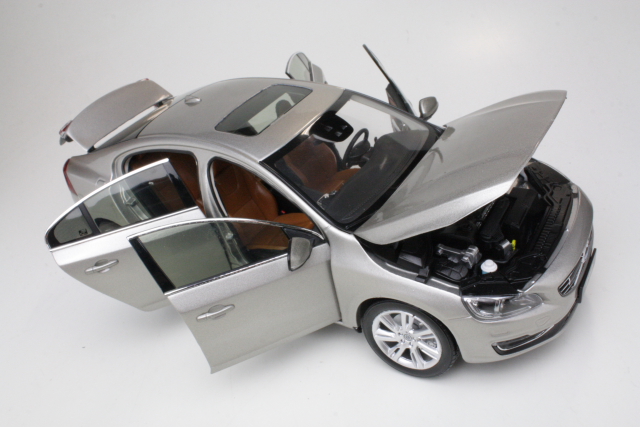 Volvo S60 2015, beige