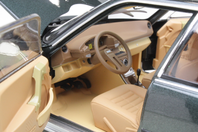 Citroen CX 2200 Pallas 1976, tummanvihreä