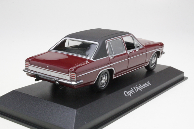 Opel Diplomat B 1969, tummanpunainen