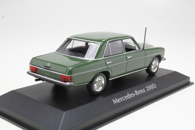 Mercedes 200D (w115) 1973, dark green - Click Image to Close