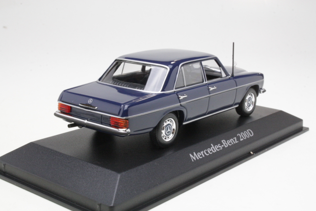 Mercedes 200D (w115) 1973, sininen