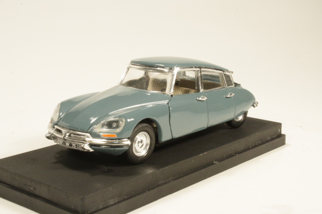 Citroen DS21 Berline 1969, blue - Click Image to Close