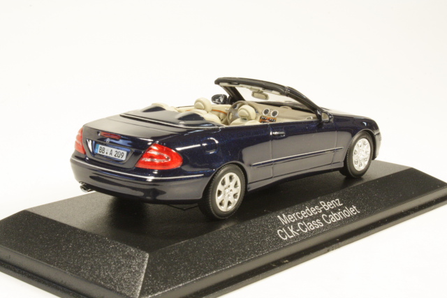 Mercedes CLK Cabriolet, tummansininen - Sulje napsauttamalla kuva