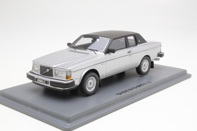 Volvo 262C Bertone 1981, silver/black
