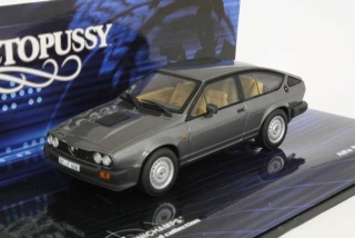 Alfa Romeo GTV6 1982, silver "007 - Octopussy" - Sulje napsauttamalla kuva