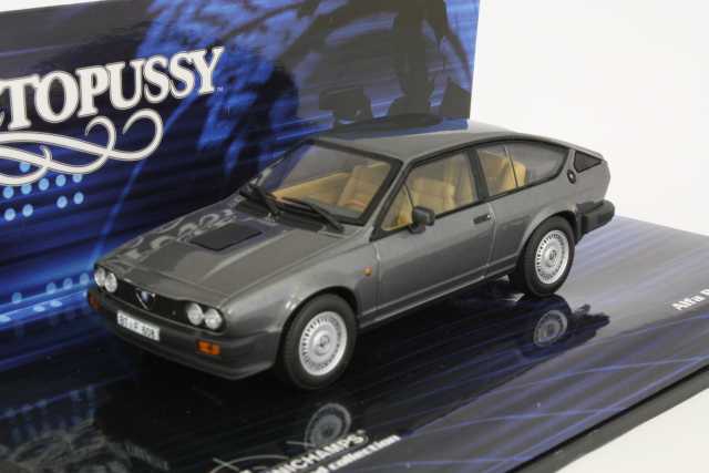 Alfa Romeo GTV6 1982, silver "007 - Octopussy"