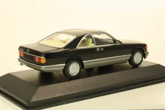 Mercedes 560SEC 1986, musta