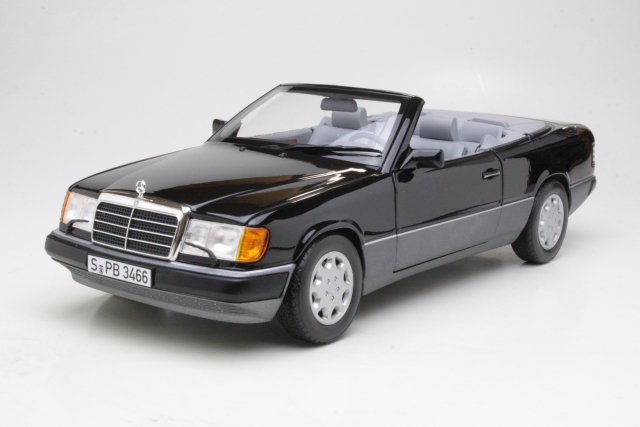 Mercedes 300CE-24 Cabriolet 1990, musta