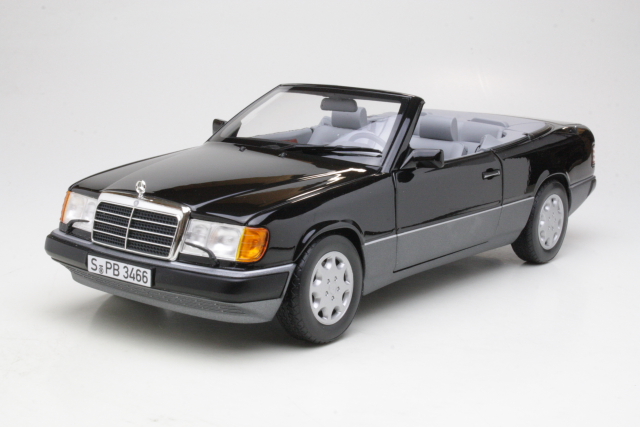 Mercedes 300CE-24 Cabriolet 1990, musta - Sulje napsauttamalla kuva