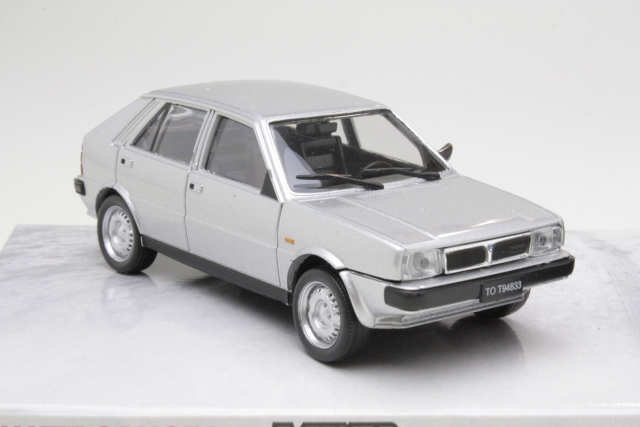 Lancia Delta Set - Sulje napsauttamalla kuva