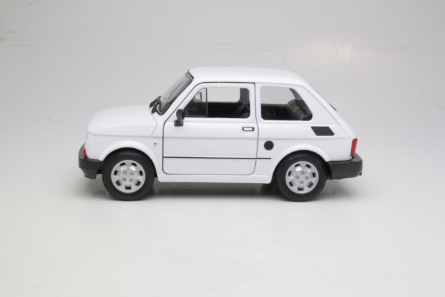 Fiat 126, white - Click Image to Close