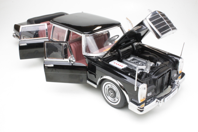 Mercedes 600 Landaulet 1966, musta