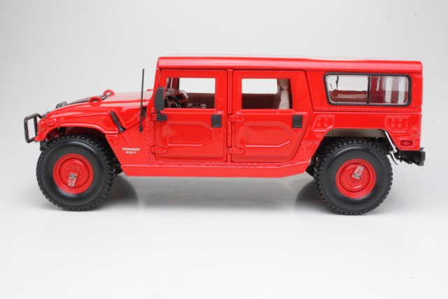 Hummer 4-Door Wagon, red