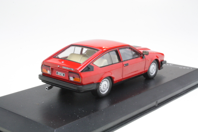 Alfa Romeo GTV6 2.5 1980, punainen