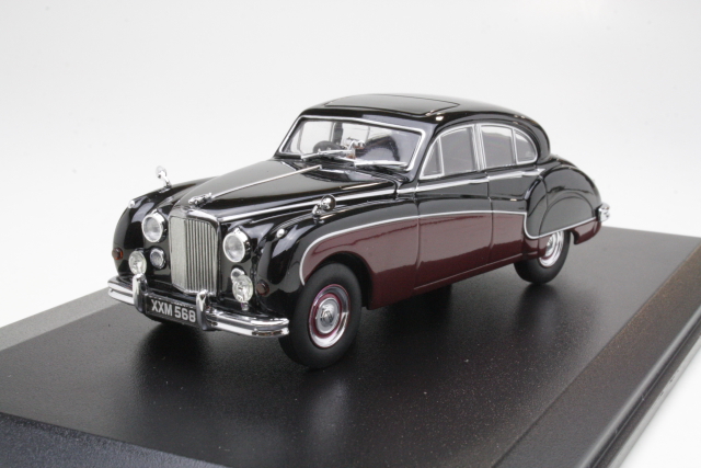 Jaguar Mk.IX, black/dark red
