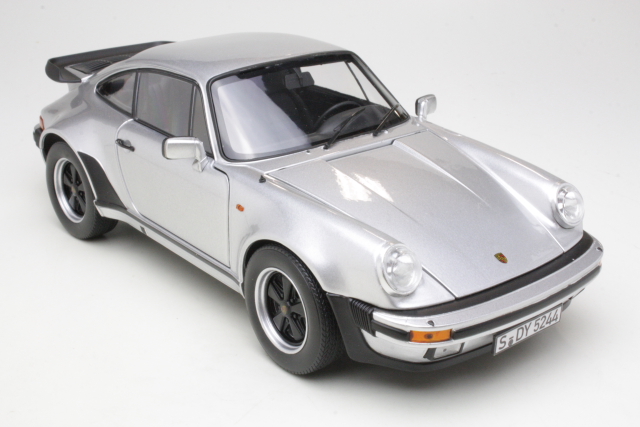 Porsche 911 Turbo 3.3L 1977, hopea - Sulje napsauttamalla kuva