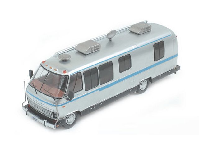 Airstream Excella 1981, kromi/musta - Sulje napsauttamalla kuva