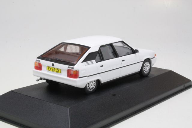 Citroen BX16 TRS 1983, valkoinen