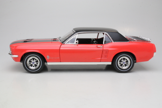 Ford Mustang Ski Country Special 1967, orange/black - Click Image to Close