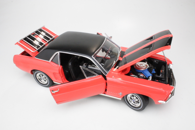 Ford Mustang Ski Country Special 1967, oranssi/musta