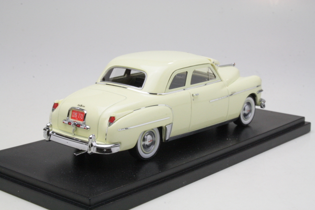 DeSoto Customs Club Coupe 1949, light yellow
