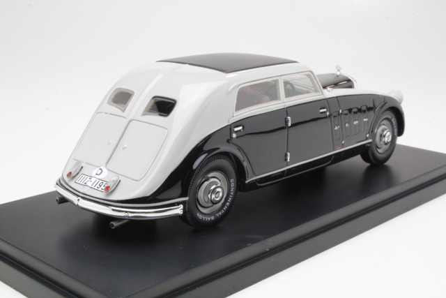 Maybach Zeppelin DS8 Streamliner Spohn 1932, harmaa/musta - Sulje napsauttamalla kuva