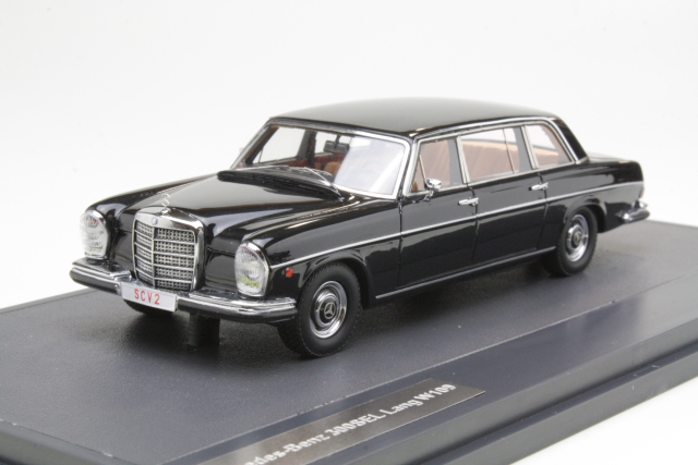 Mercedes 300SEL Long Vatican 1967, musta