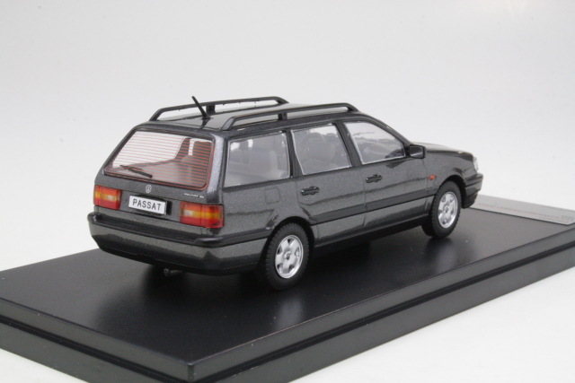 VW Passat B4 Variant 1993, dark grey