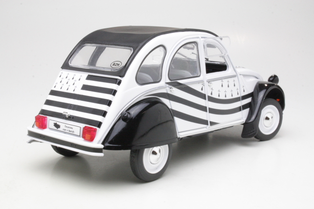 Citroen 2CV6 1978 "Breizh", valkoinen/musta