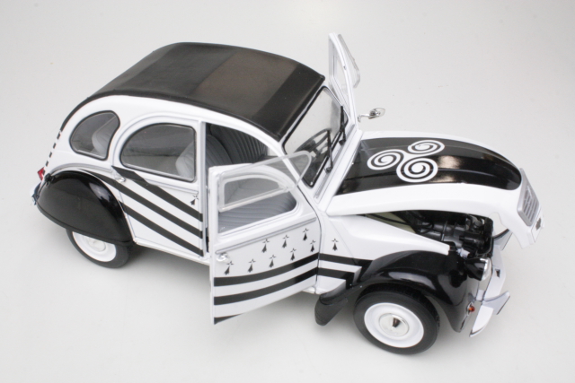 Citroen 2CV6 1978 "Breizh", valkoinen/musta