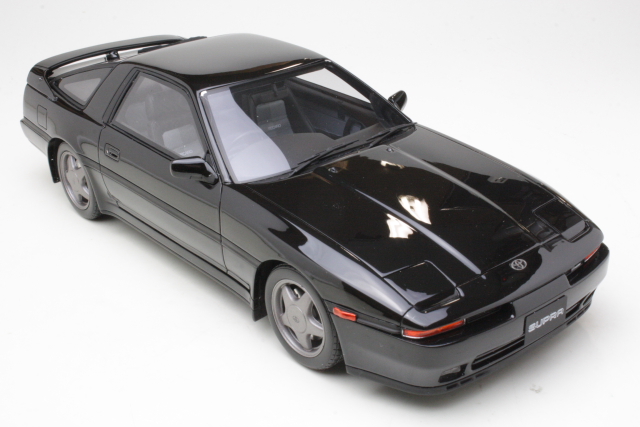 Toyota Supra 2.5 Twin Turbo R, musta