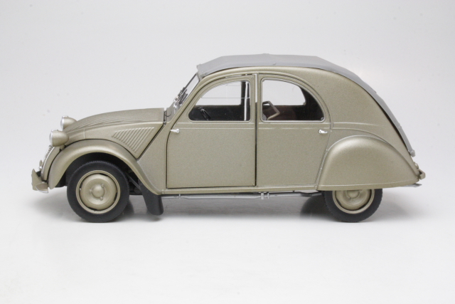 Citroen 2CV A 1950, pronssi - Sulje napsauttamalla kuva