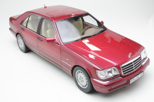 Mercedes S500 1997, red