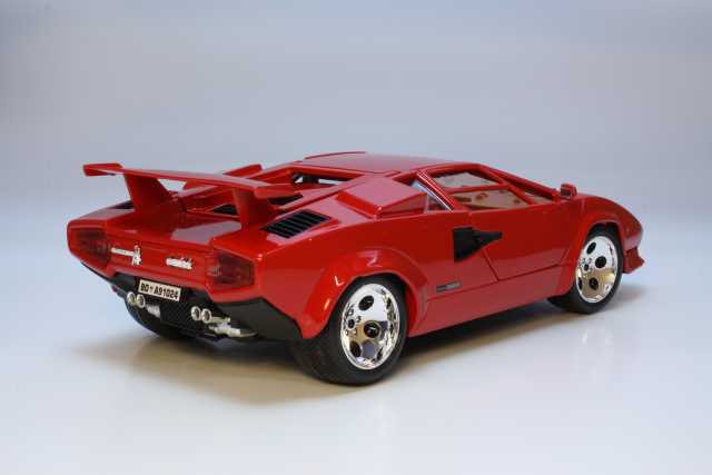 Lamborghini Countach LP5000S QV, punainen - Sulje napsauttamalla kuva