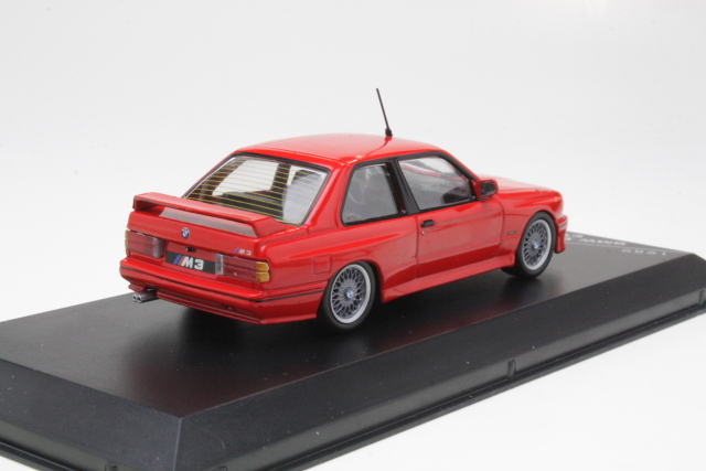 BMW M3 (e30) Sport Evolution 1989, punainen - Sulje napsauttamalla kuva