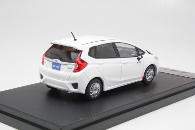 Honda Fit RS 2014 (3rd generation), white