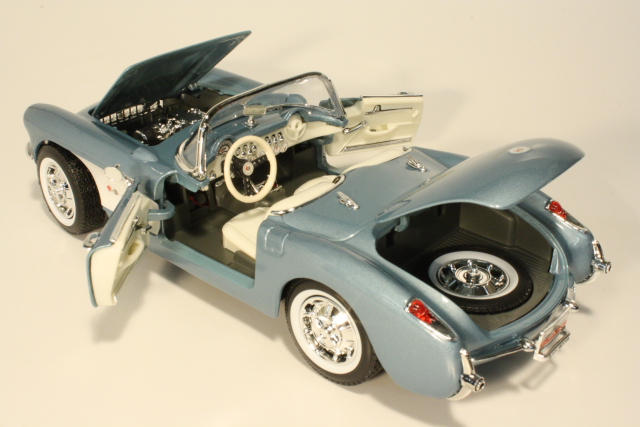 Chevrolet Corvette 1957, sininen/valkoinen
