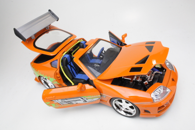 Toyota Supra Mk4 (A80) 1995, oranssi "Fast and Furious" - Sulje napsauttamalla kuva