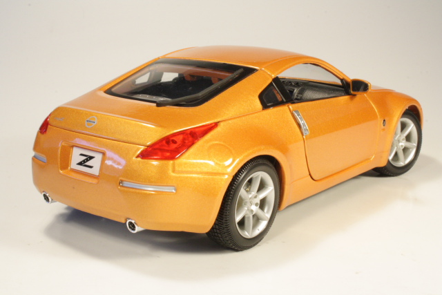 Nissan 350Z, oranssi