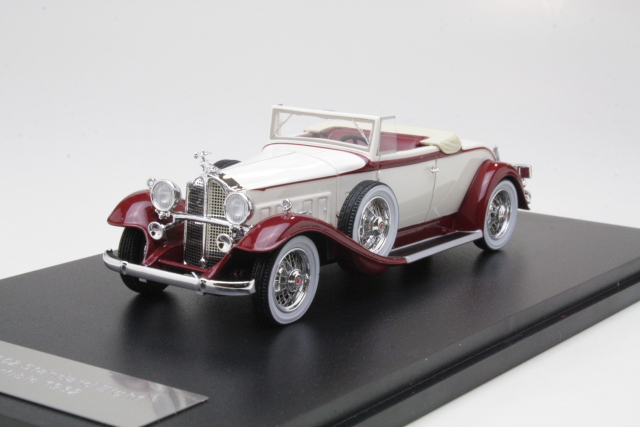 Packard 902 Standard Eight Convertible 1932, beige/red