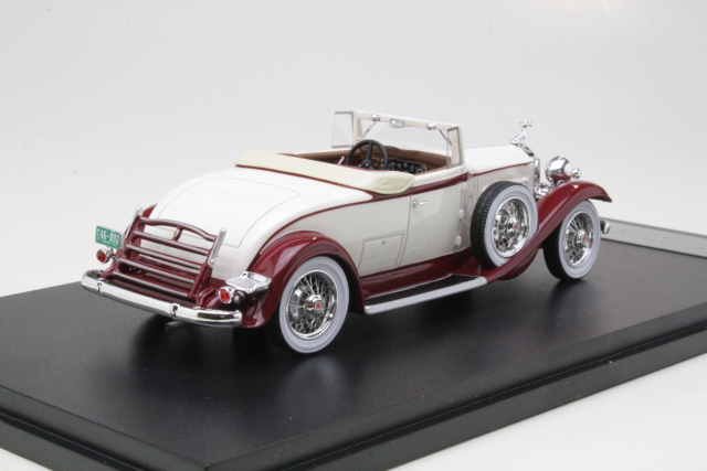 Packard 902 Standard Eight Convertible 1932, beige/red