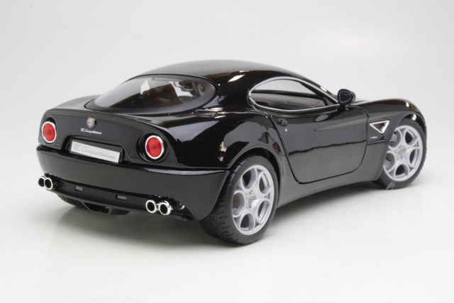 Alfa Romeo 8C Competizione 2006, musta - Sulje napsauttamalla kuva