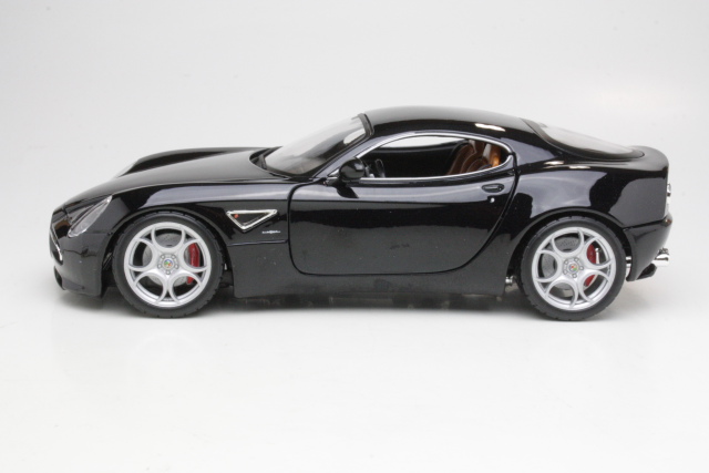 Alfa Romeo 8C Competizione 2006, black