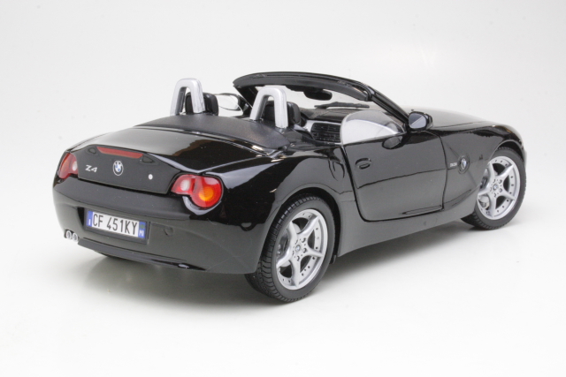 BMW Z4, musta
