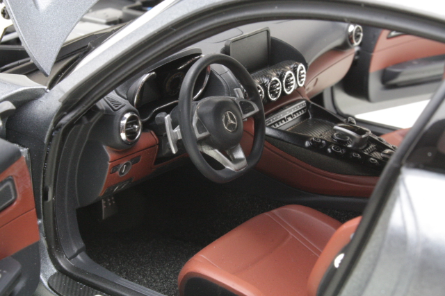 Mercedes AMG GT S 2015, mattaharmaa