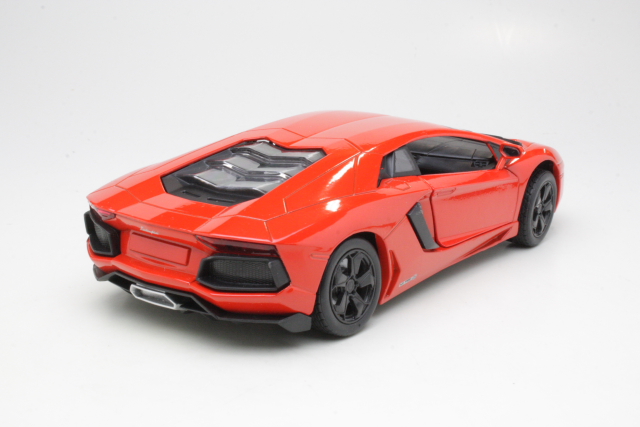 Lamborghini Aventador LP700-4 2011, orange