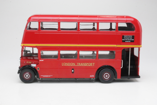 AEC Regent III RT 1939, red
