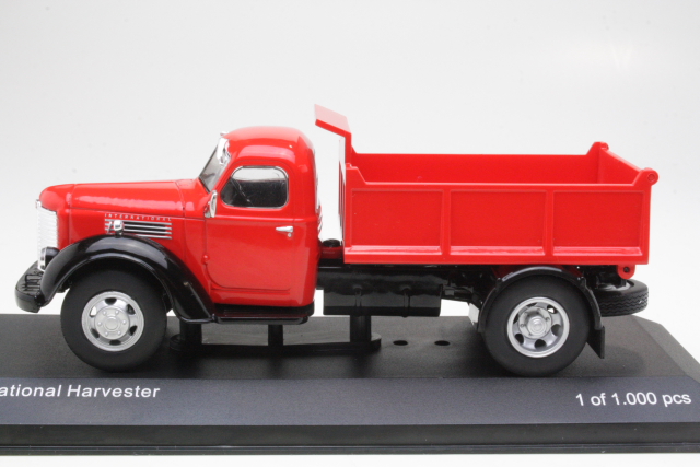 International Harvester KB7 1948, red/black
